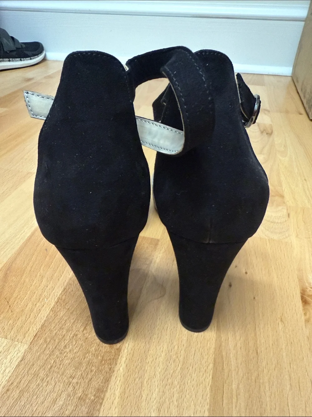 Liz Claiborne Black and Gray Pointed D'Orsay Ankle Strap Heels